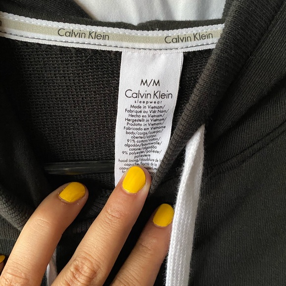 Calvin Klein Top - Picture 3 of 3